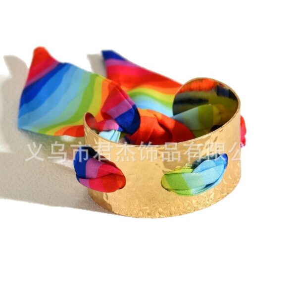 oly-81be7f8755a64614e31aa0edea53284f Wholesale Rainbow scarf heart metal irregular bracelet