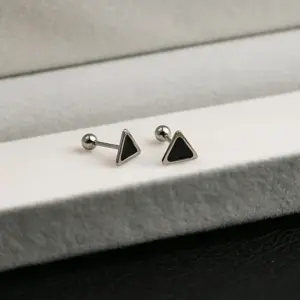 E5766-6/Triangle
