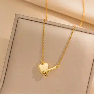 423 Gold Double Buckle Love Necklace