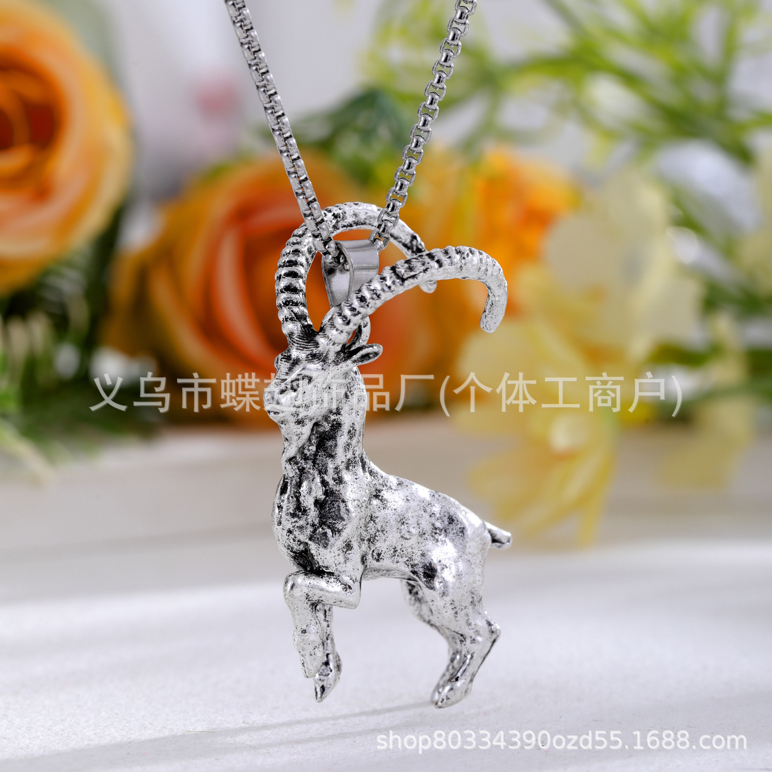 Wholesale Vintage Gothic Sheep Head Necklace, Fashion Retro Punk Jewelry Aessories for Women, Ideal for Gifts