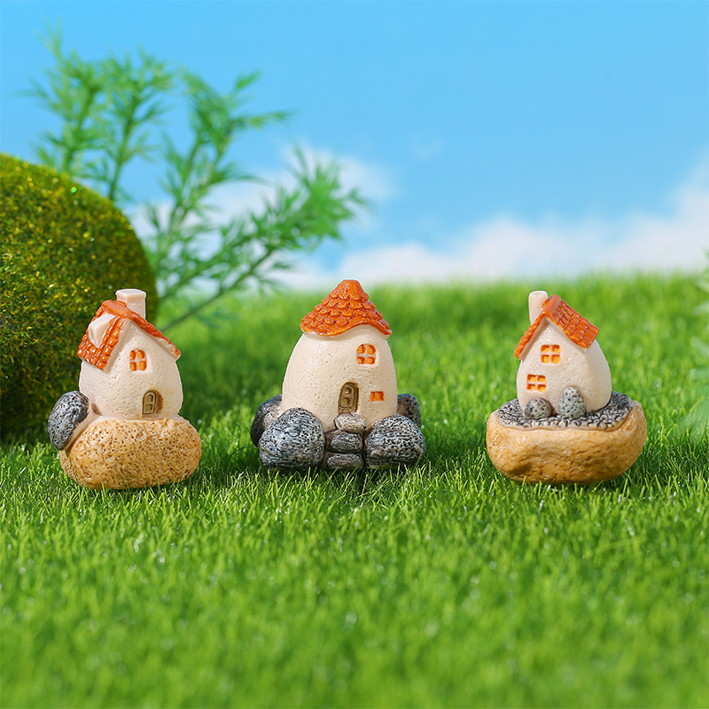 Wholesale zakka Love Sea Village Small Clay House Micro Landscape Decoration Aessories Resin Small House Ornaments Villa