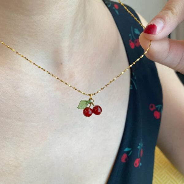 Wholesale Giant White Super Suitable for Spring and Summer Small Cherry Necklace Advanced Sense Wine Red Pendant Necklace Light Luxury Clavicle Chain
