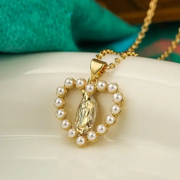 Wholesale Artistic Faith Heart Shape Copper 18k Gold Plated Pearl Zircon Pendant Necklace In Bulk