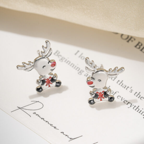 Wholesale Stylish Christmas Cute Reindeer Heart Earrings