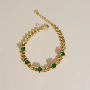 Aks961 Gold + Green Heart