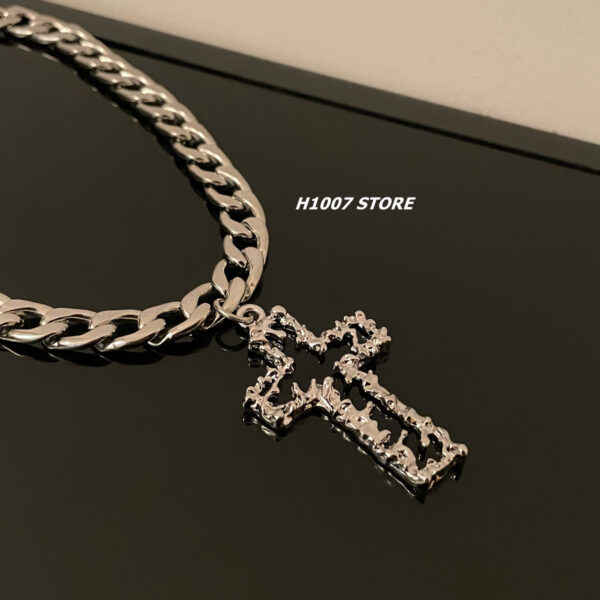 oly-826979e8942d9868d6ae895d2cbb53c9 Wholesale Dark Wind melting cross hip hop style Cuban necklace boys niche design sense female clavicle chain sweater chain