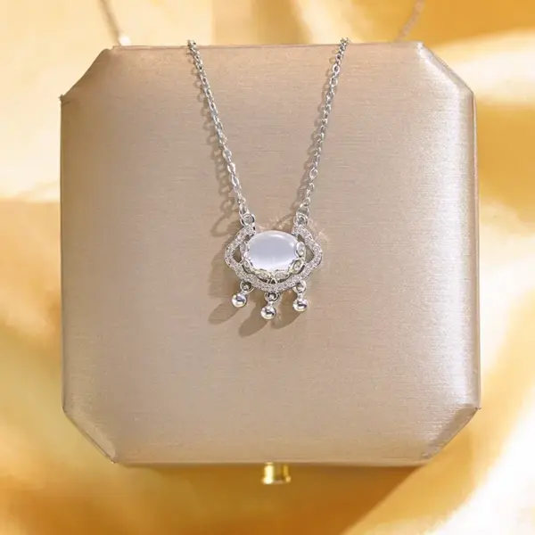 Wholesale 304 Stainless Steel Copper Solid Color Water Plating Zircon White K Plated Elegant Glam Plating Inlay Silver Pendant Necklace