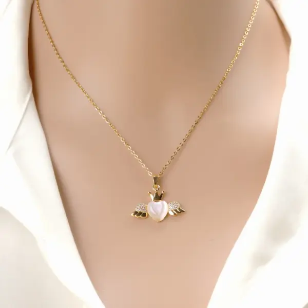 Wholesale Real Gold Plated Heart Shape Wings 304 Stainless Steel Fashion Waterproof Non Tarnish Necklace