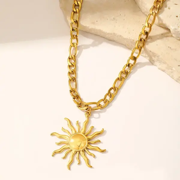 Ion Plating (IP) 18K Gold Plated Sunflower 304 Stainless Steel Elegant Waterproof Non Tarnish 304 Stainless Steel Pendant Necklace