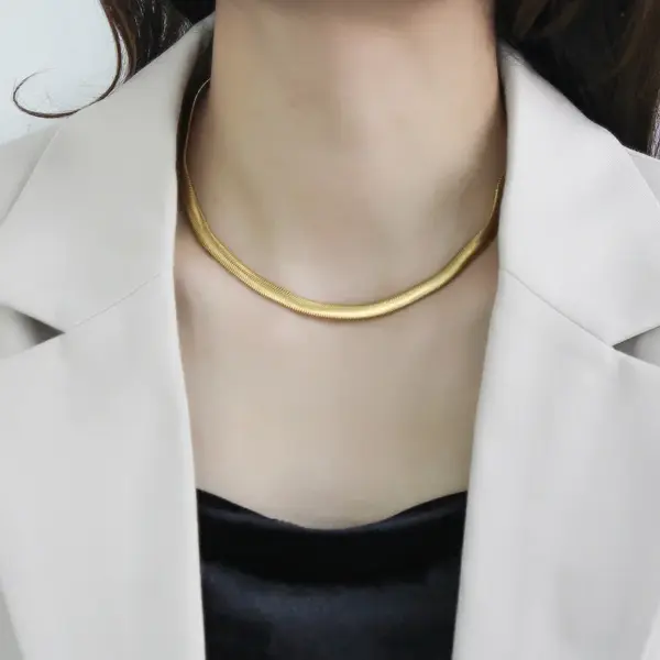 Wholesale PVD Coated 18K Gold Real Gold Plated Solid Color 667 Stainless Steel Simple Style Waterproof Non Tarnish 667 Stainless Steel Necklace
