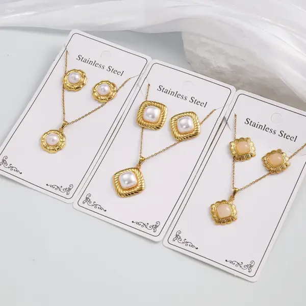 Wholesale 304 Stainless Steel Pearl Imitation Necklace Earring Set Round Square Casual Holiday Modern Polished Plated Jewelry Accessories