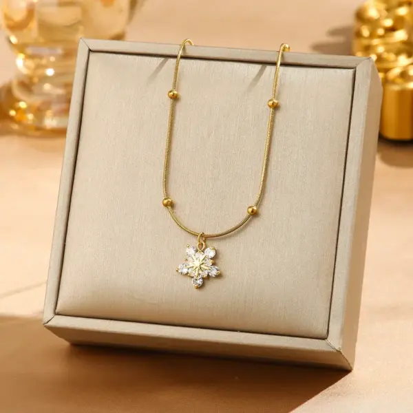 Water Plating Vacuum 18K Gold Plated K Solid Color 304 Stainless Steel Copper Elegant Luxurious Simple Style Pendant Necklace