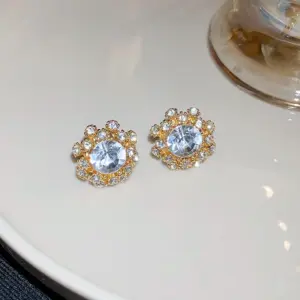 72 Silver Needle-White