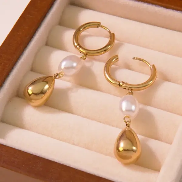 Wholesale Ion Plating (IP) 18K Gold Plated Geometric Water Droplets 304 Stainless Steel Classic Style Streetwear Waterproof Non Tarnish Charm Sleeper Hoop Earrings Drop