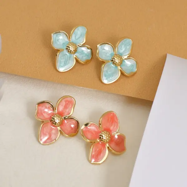 Wholesale Ion Plating (IP) Flower 304 Stainless Steel Casual Pastoral Simple Style Waterproof Non Tarnish Ear Studs