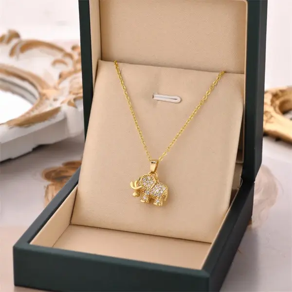 Real Gold Plated Elephant 304 Stainless Steel Retro Waterproof Non Tarnish Necklace