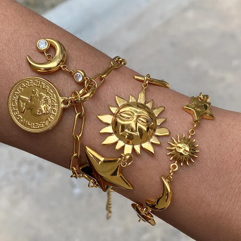 Wholesale PVD Coated Real Gold Plated Sun Star Moon 316 Stainless Steel Vacation Simple Style Classic Style Waterproof Non Tarnish Titanium Steel Bracelets