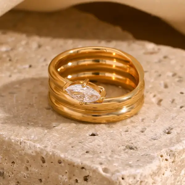 Wholesale PVD Coated Real Gold Plated 18K Gold Lines 304 Stainless Steel Artistic Waterproof Non Tarnish Rings