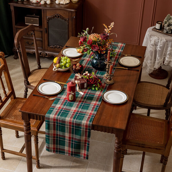 Wholesale Christmas brushed plaid table runner