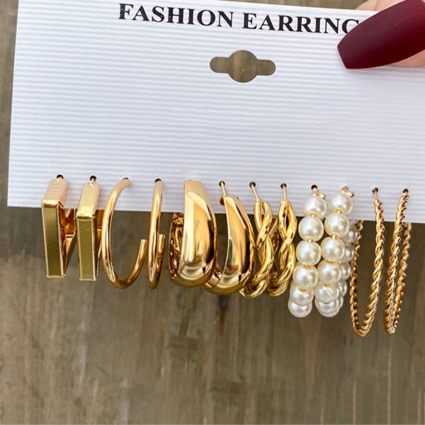 Wholesale European and American style metal earrings square geometric earrings vintage imitation pearl earrings Hepburn style earrings suit 6-piece set