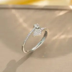 J96 Silver Triangle Snake