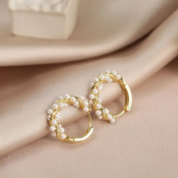Wholesale 1 Pair Elegant Geometric Plating Inlay Copper Artificial Pearls Earrings