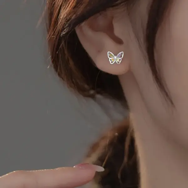 Wholesale 1 Pair Retro Round Inlay 304 Stainless Steel Zircon Ear Studs