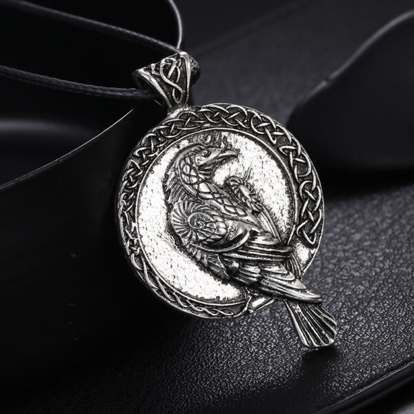 Wholesale Nordic Amulet Necklace Viking Crow Pendant Blackbird Celtic Crow Necklace Men and Women Jewelry