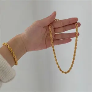 Wholesale PVD Coated Geometric 304 Stainless Steel Simple Style Waterproof Non Tarnish 304 Stainless Steel Bracelets