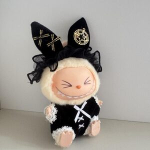 Halloween Witch (Headpiece + Bodysuit) / Labubu is wearable in its first, second, and third generations.