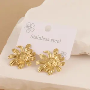 Gold / Average Size / Style 161
