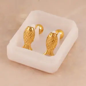 Gold / Average Size / Style 22