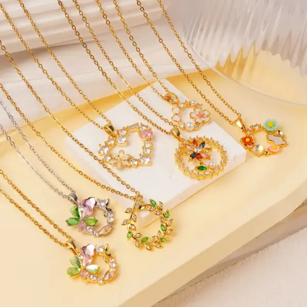 Wholesale Jewelry Retro Classic Style Heart Shape Flower 304 Stainless Steel Copper Cable Chain Pendant Necklace