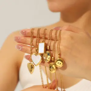 Wholesale 304 Stainless Steel Round Oval Heart Shape PVD Coated Acrylic Rhinestones 18K Gold Real Gold Plated Modern Style Simple Style Waterproof Non Tarnish O-shaped Chain Lobster Trigger Clasp Closure Gold Pendant Necklace Locket Necklace Necklace