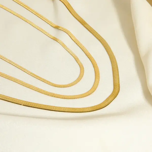 PVD Coated Real Gold Plated Solid Color 304 Stainless Steel Simple Style Streetwear Waterproof Non Tarnish 304 Stainless Steel Necklace