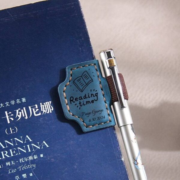 oly-8564a4a4a7af7e048229e2389064e3c0 Wholesale Magnetic Bookmarks Can Holiday Gift Book Clips man made leather