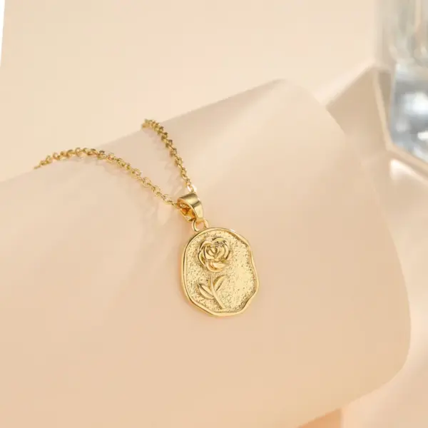 Wholesale Water Plating Vacuum Plating Real Gold Plated 18K Gold Cross Square Flower 304 Stainless Steel Titanium Steel Korean Style Waterproof Non Tarnish 201 Stainless Steel Pendant Necklace