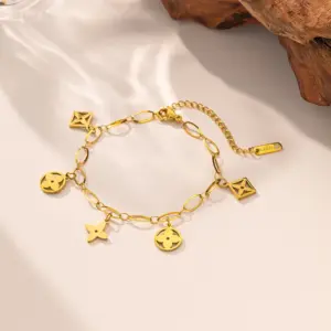 26【E48】Four-leaf Flower Bracelet / Gold