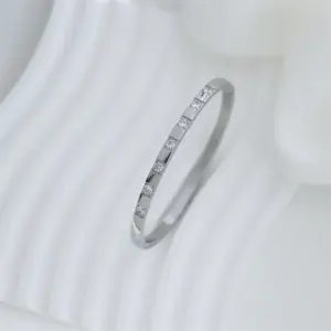 Silver Large Diamond Style