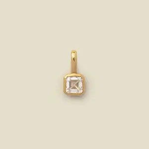 April Single Pendant