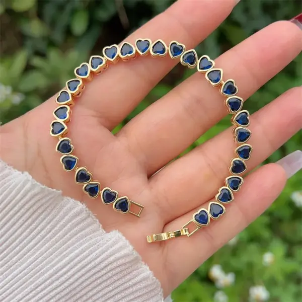Wholesale Jewelry Classic Style Heart Shape Copper Zircon 18K Gold Plated Inlay Bracelets Chain-free