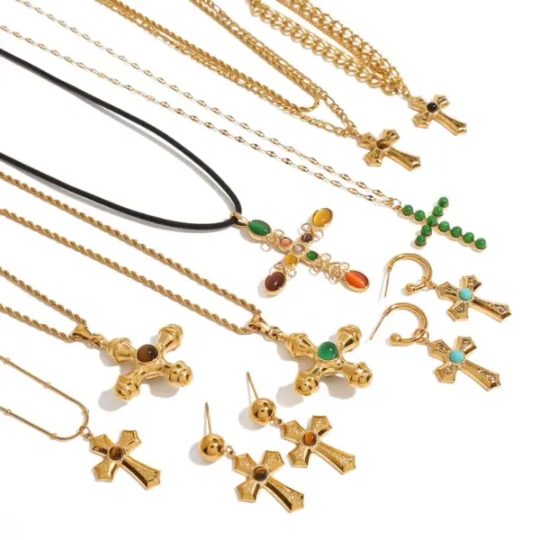 Wholesale PVD Coated Real Gold Plated 18K Cross 304 Stainless Steel Simple Style Classic Waterproof Non Tarnish Pendant Necklace