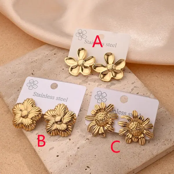 Wholesale 1 Pair/Package Casual Modern Style Sunflower Flower Polishing Plating 201 Stainless Steel 18K Gold Plated Earrings