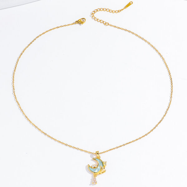 Wholesale Women's Necklace European and American Internet Red Moon Zircon Niche New Style Design Star Moon Earrings Temperament suit Titanium Steel Necklace