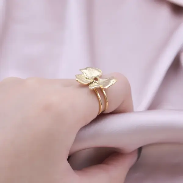 Wholesale PVD Coated Real Gold Plated 18K Gold Flower 304 Stainless Steel IG Style Simple Style Waterproof Non Tarnish Open Rings