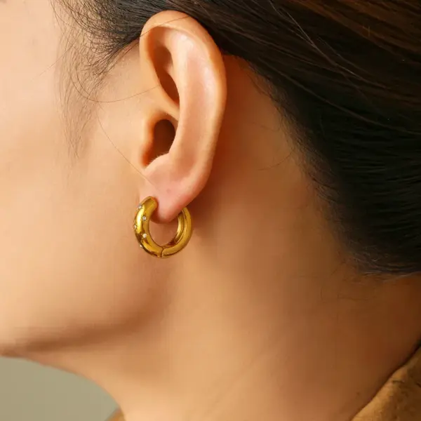 304 Stainless Steel Geometric PVD Coated Rhinestones Real Gold Plated 18K Gold Basic Simple Style Commute Waterproof Non Tarnish Inlay Earrings