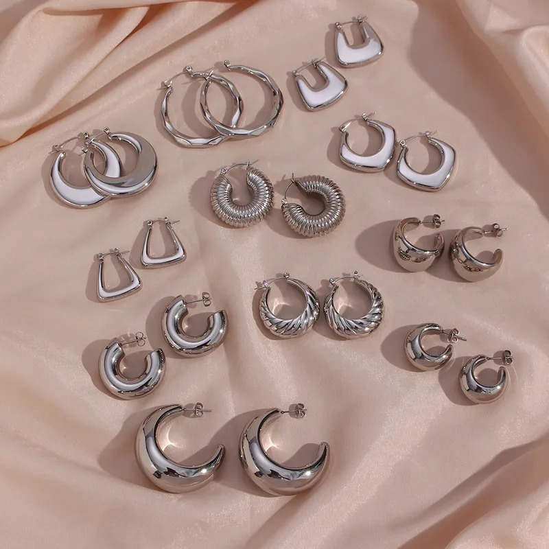 Wholesale 1 Pair Simple Style Round Solid Color 304 Stainless Steel 18K Gold Plated Earrings