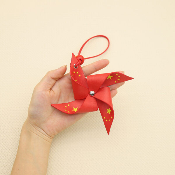 oly-867503d6fbdd4e1aad7d6e4932c97fd1 Wholesale style windmill versatile keychain