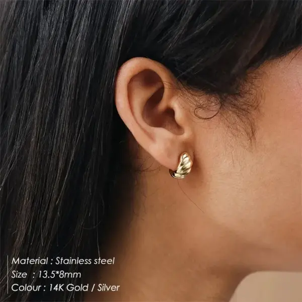 Wholesale Simple Style Croissant Plating 304 Stainless Steel Ear Studs