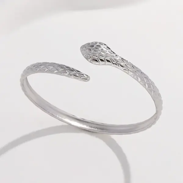 Wholesale Fashion Snake 304 Stainless Steel 18K Gold Plated Stainless Steel Bracelets In Bulk